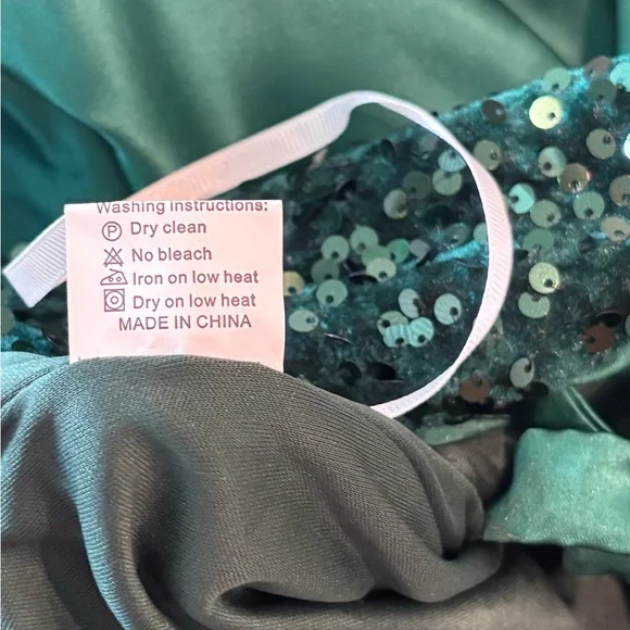 NEW Emerald Green Dress Sequin Dress with Long Sleeves NWOT Size 1XL/16W - Picture 6 of 14